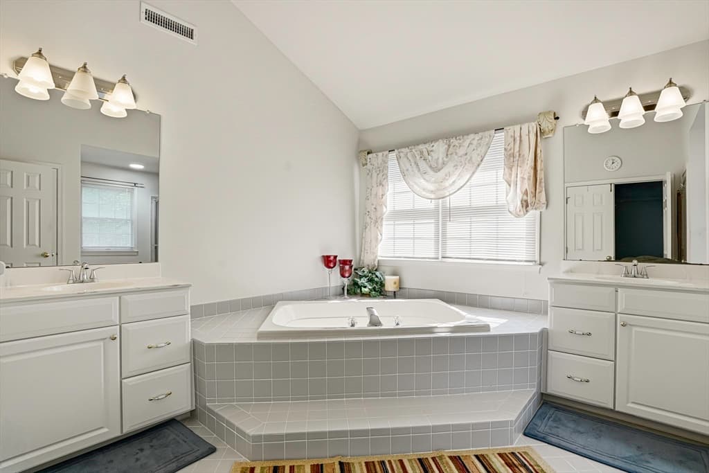 34 Hemingway St, Shrewsbury MA 01545 photo 30