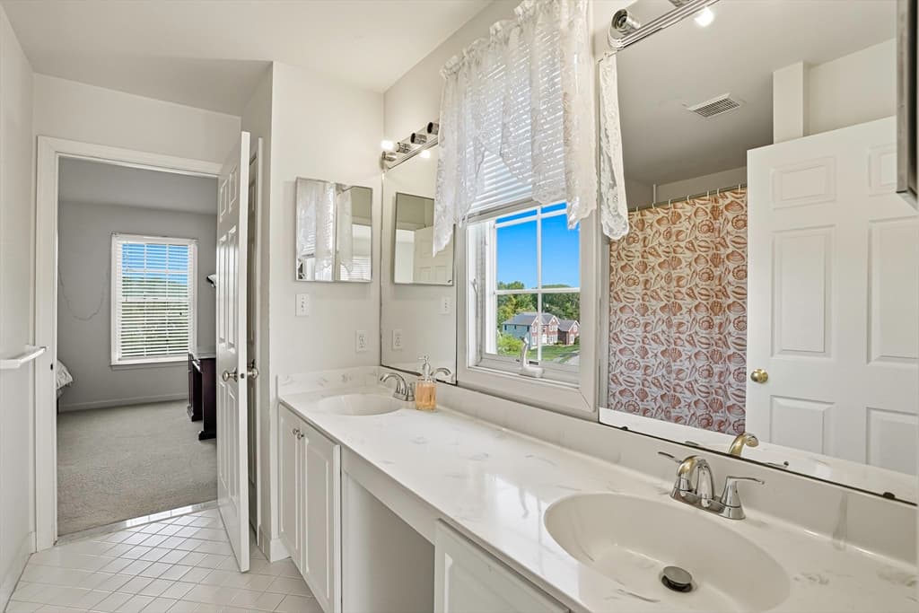 34 Hemingway St, Shrewsbury MA 01545 photo 37