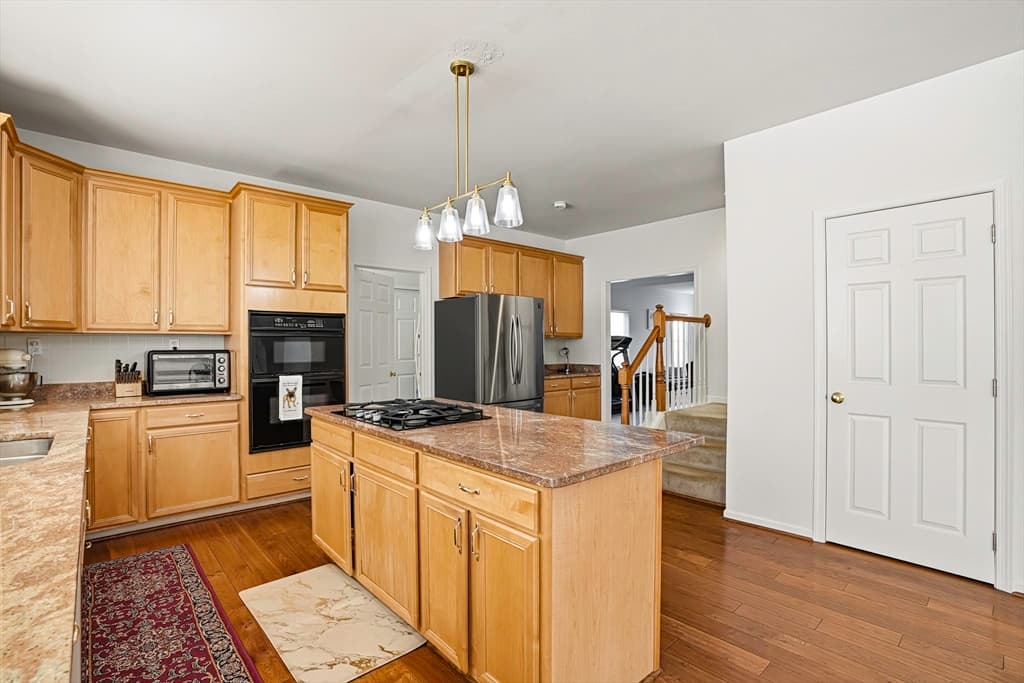 34 Hemingway St, Shrewsbury MA 01545 photo 19