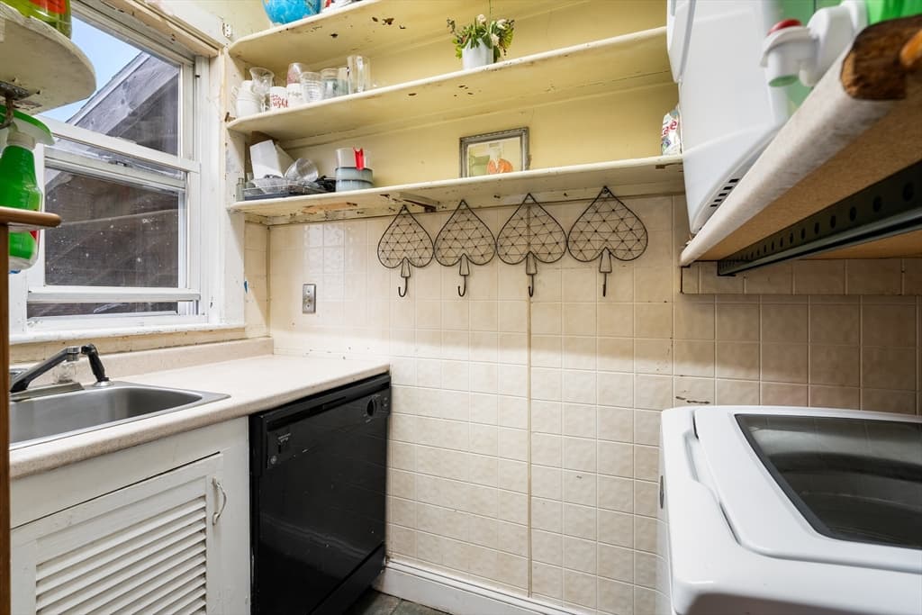 2 Family - 2 Units Up/Down at 15 Guild Street, Quincy MA 02169, photo 23 of 42