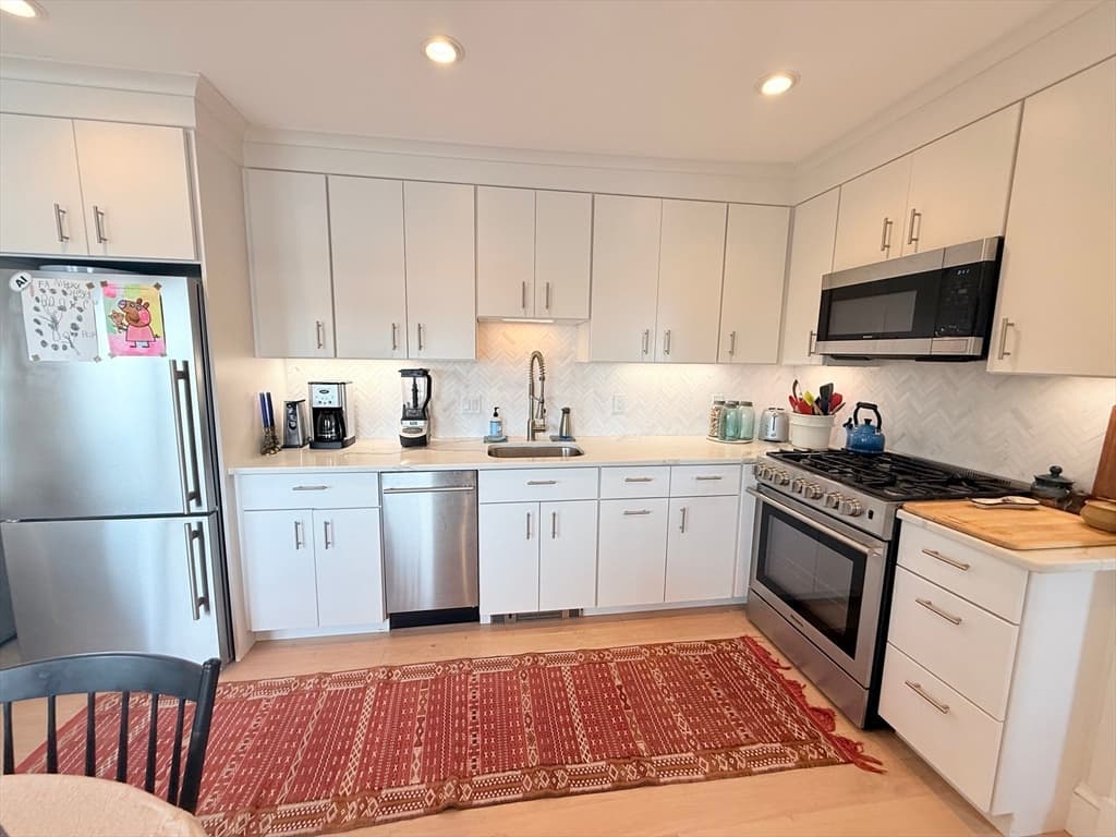 600 Shirley St # 7, Winthrop MA 02152 photo 7