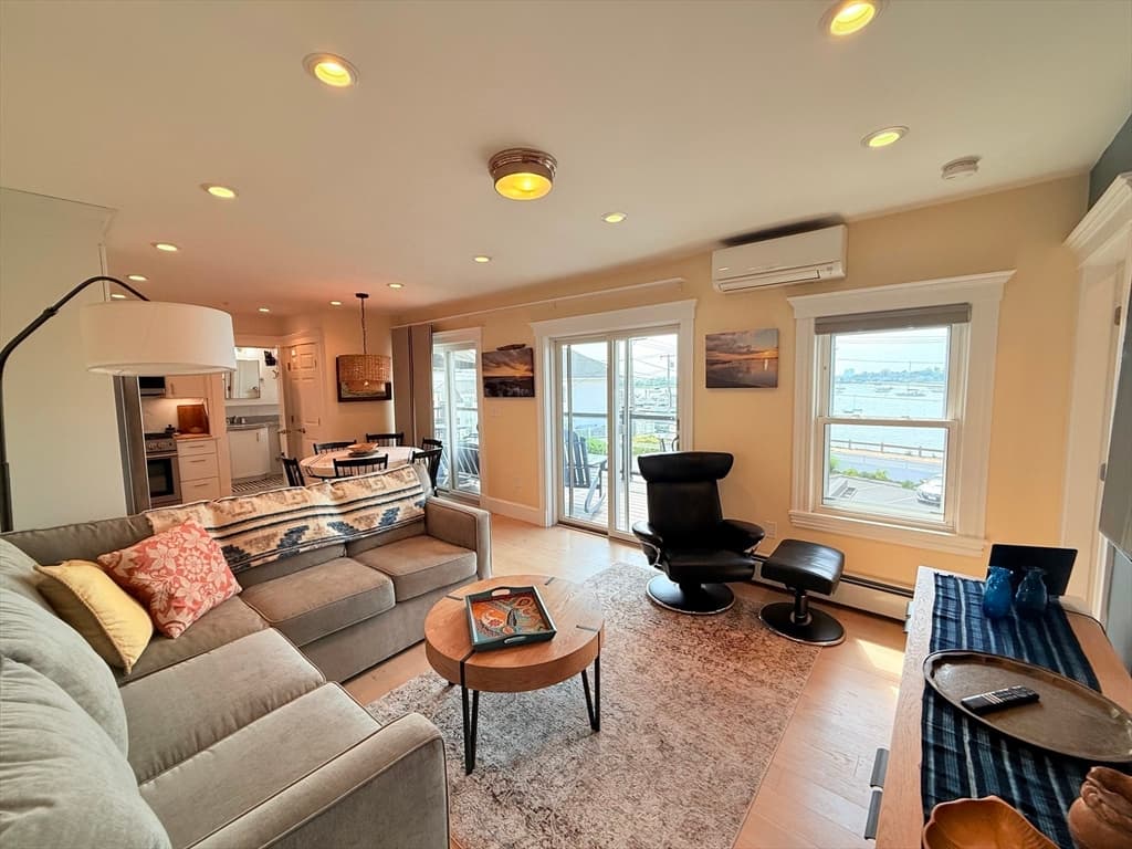 600 Shirley St # 7, Winthrop MA 02152 photo 4