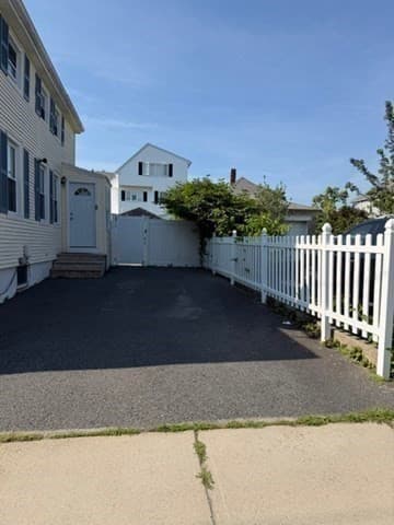 245 Clifford St, New Bedford MA 02745 photo 2