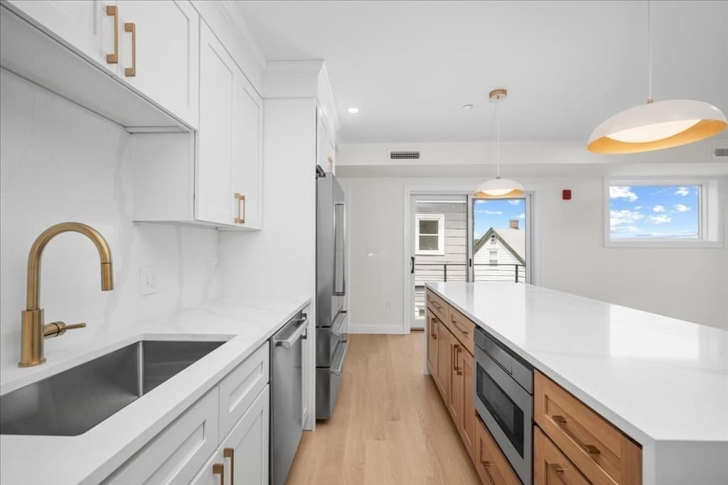 595 Broadway # 302, Somerville MA 02145 photo 6