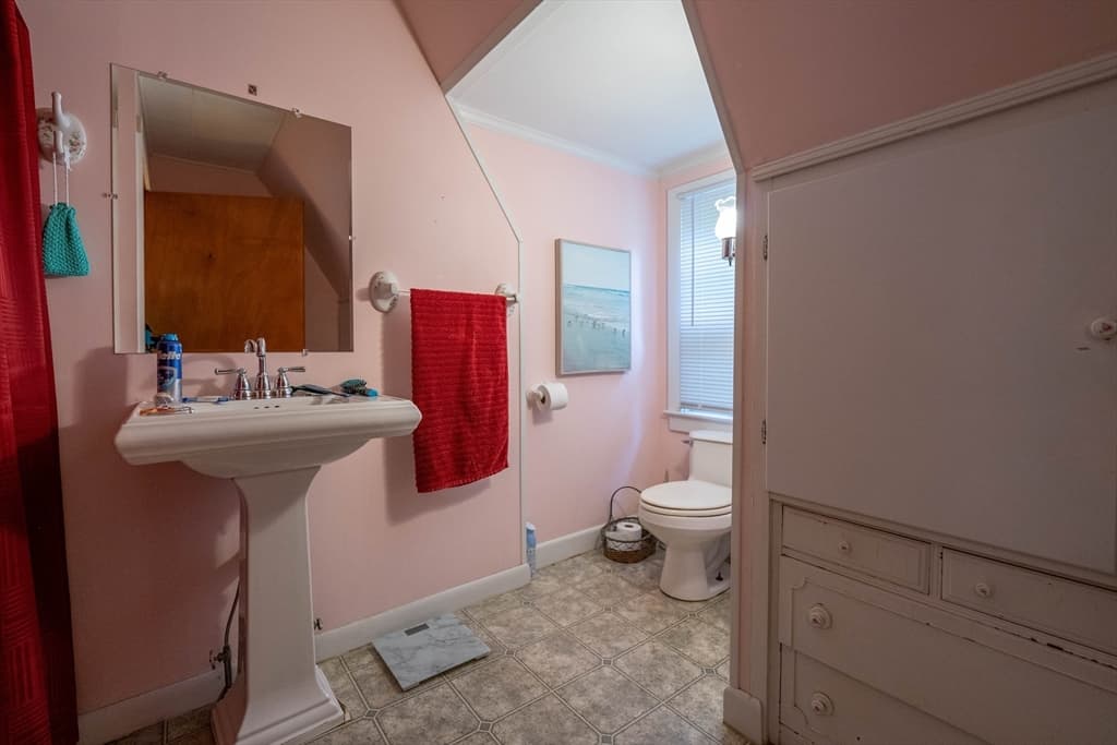 1519 Morton Ave, New Bedford MA 02745 photo 35