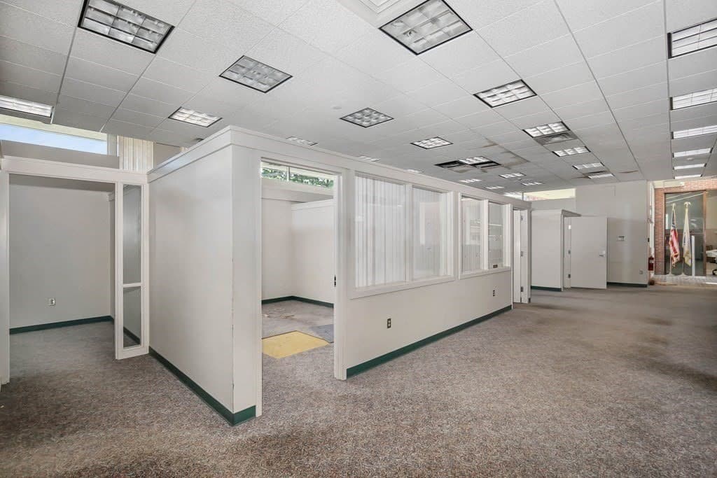 Commercial Sale at 1 N Main St, Webster MA 01570, photo 7 of 32