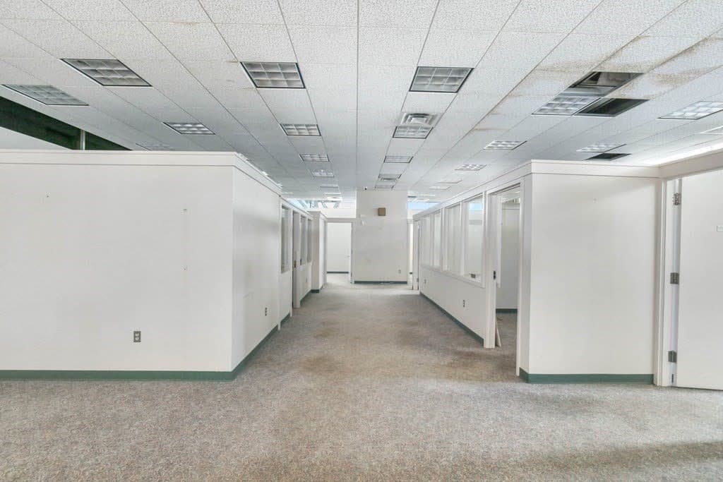Commercial Sale at 1 N Main St, Webster MA 01570, photo 9 of 32
