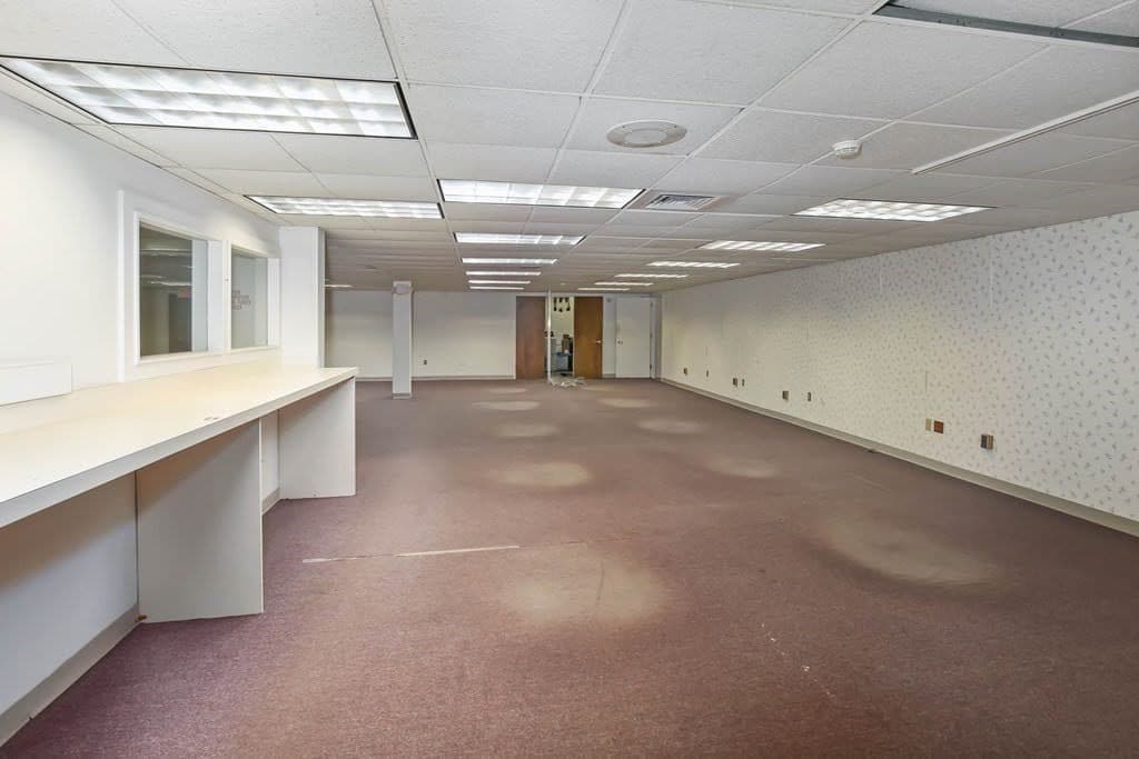 Commercial Sale at 1 N Main St, Webster MA 01570, photo 10 of 32