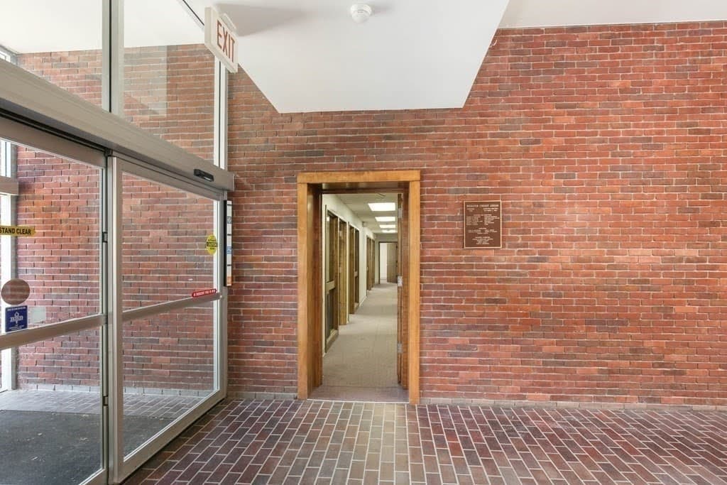 Commercial Sale at 1 N Main St, Webster MA 01570, photo 11 of 32