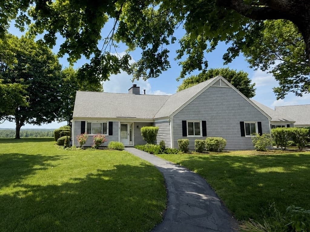 13 Northfield Ln # 13, Dartmouth MA 02747