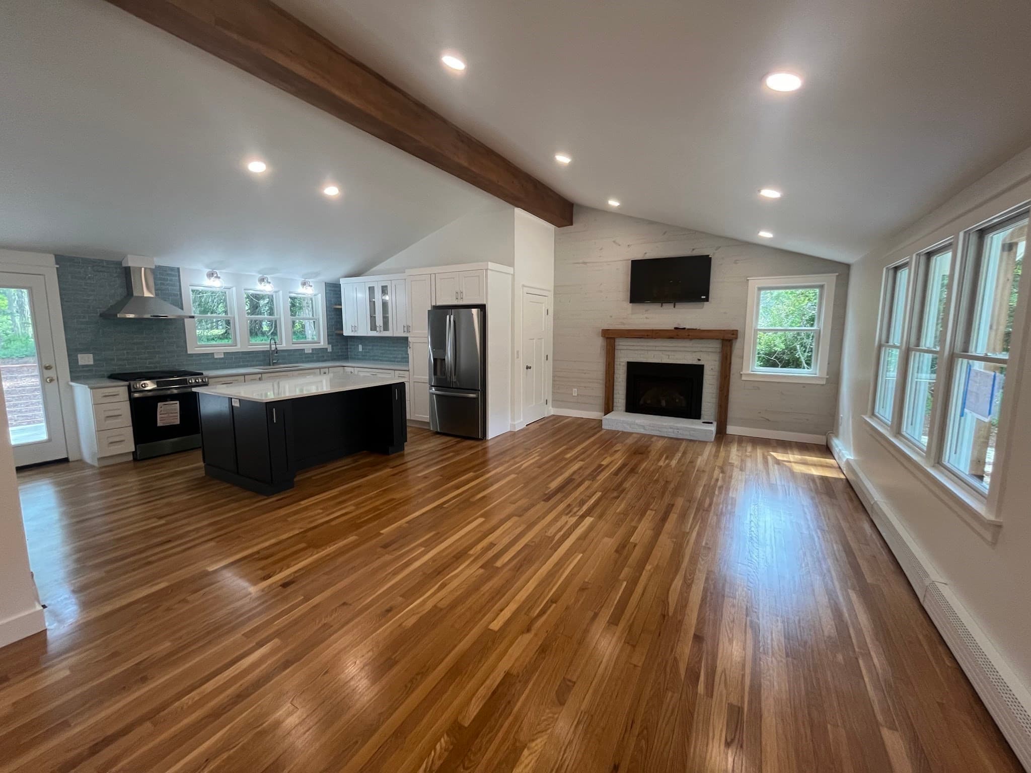 Single Family Residence at 76 Sippewissett Rd, Falmouth MA 02540, photo 7 of 26