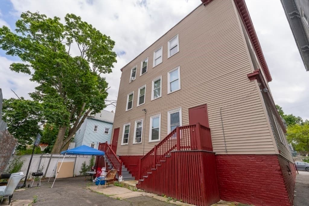 43 Highrock Street, Lynn MA 01902 photo 3