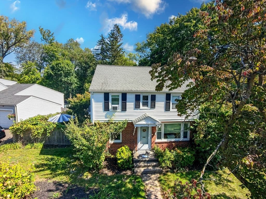 Single Family Residence at 1 Lexington St, South Hadley MA 01075, photo 2 of 40