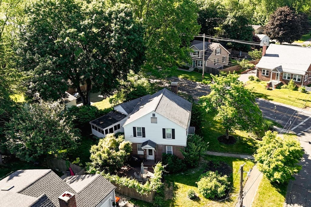 Single Family Residence at 1 Lexington St, South Hadley MA 01075, photo 4 of 40