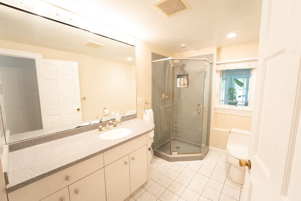Single Family Residence at 5 Albemarle Rd, Norwood MA 02062, Norwood, photo 15 of 32