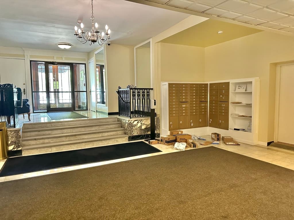 Condominium at 464 Commonwealth Ave # 38, Boston MA 02215, photo 2 of 8
