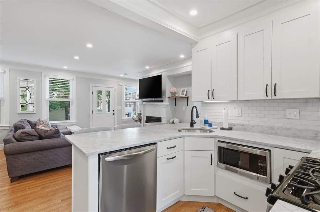 Condominium at 19 Eliot St # 2, Natick MA 01760, Natick, photo 13 of 42