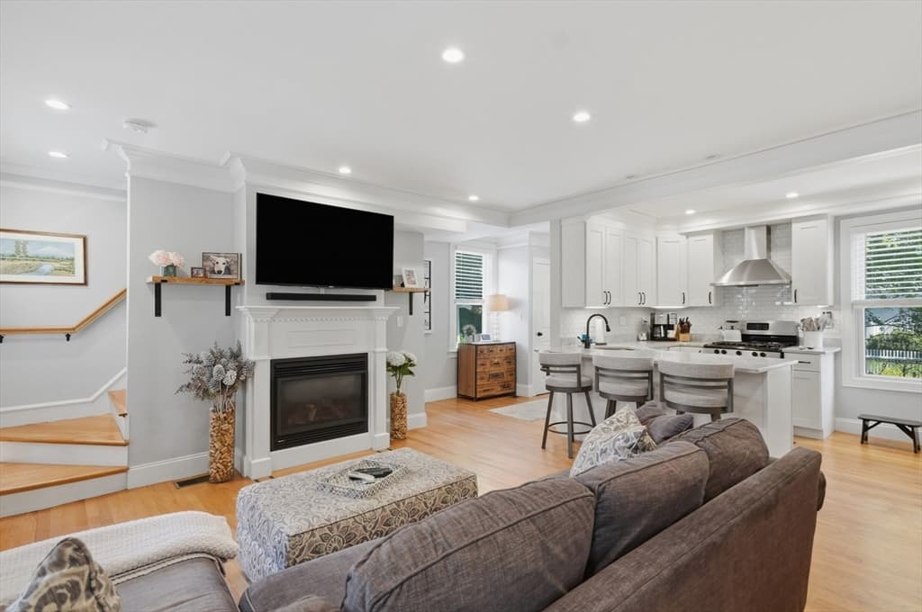 Condominium at 19 Eliot St # 2, Natick MA 01760, Natick, photo 5 of 42