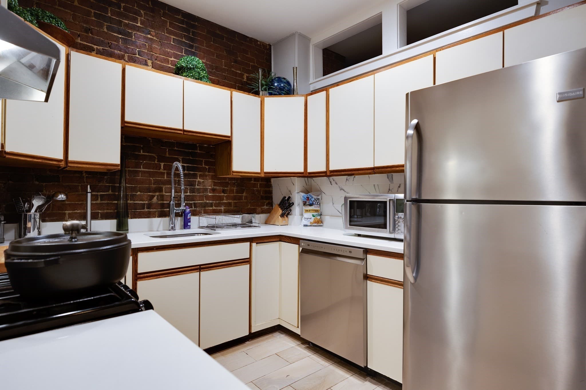 Condominium at 114 Trenton St # 1, Boston MA 02128, Boston, photo 3 of 20