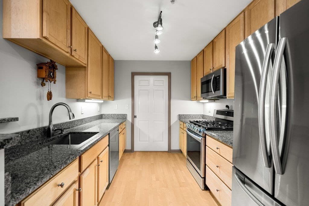 Condominium at 36 Village Rd # 214, Middleton MA 01949, Middleton, photo 17 of 37