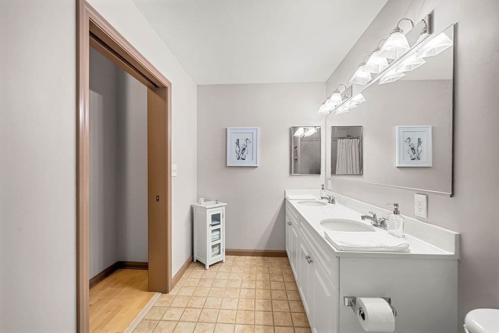Condominium at 36 Village Rd # 214, Middleton MA 01949, Middleton, photo 25 of 37