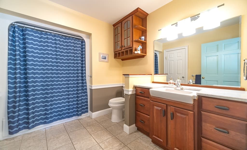 Single Family Residence at 28 Parker St, East Longmeadow MA 01028, East Longmeadow, photo 14 of 41