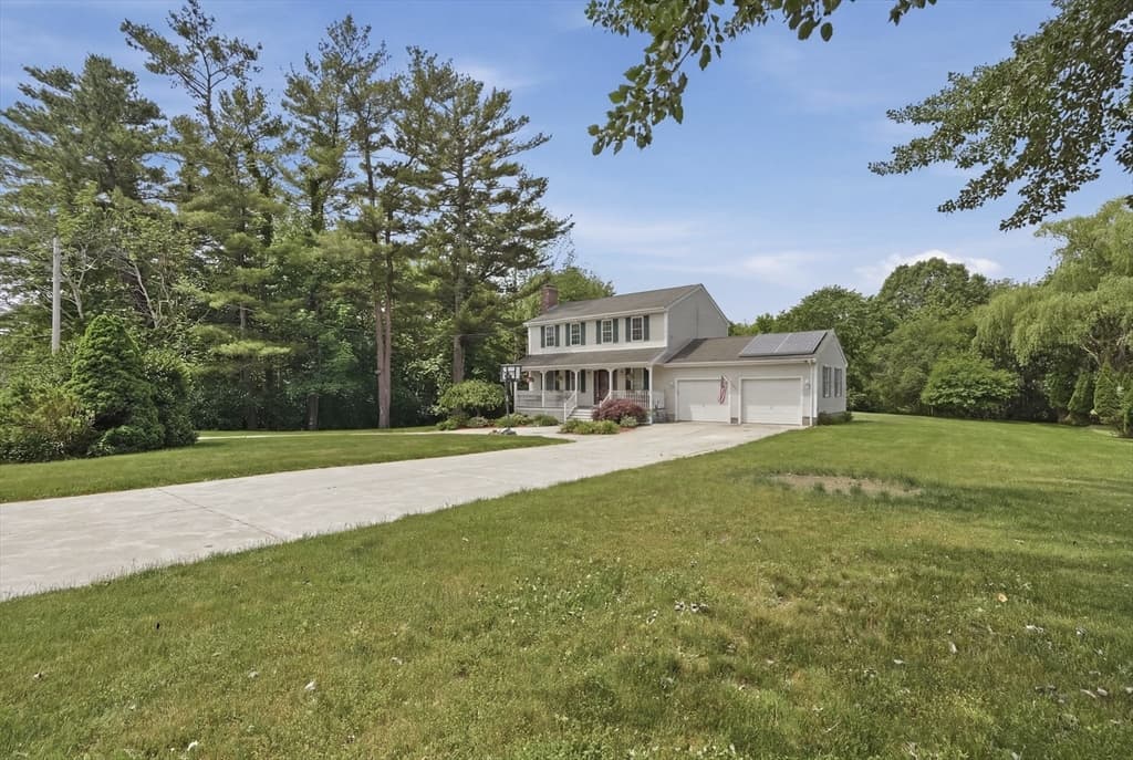 Single Family Residence at 1527 Main Street, Acushnet MA 02743, Acushnet, photo 3 of 32