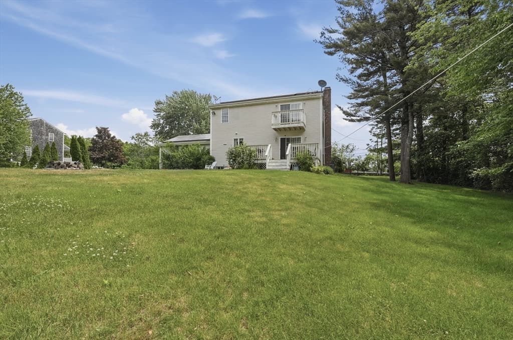 Single Family Residence at 1527 Main Street, Acushnet MA 02743, Acushnet, photo 4 of 32