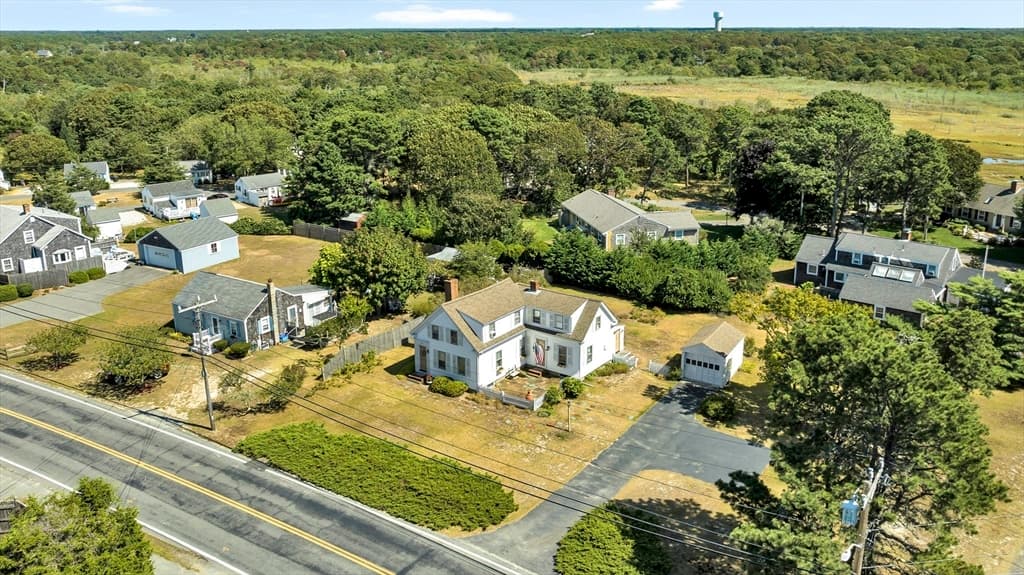 178 School St, Dennis MA 02670