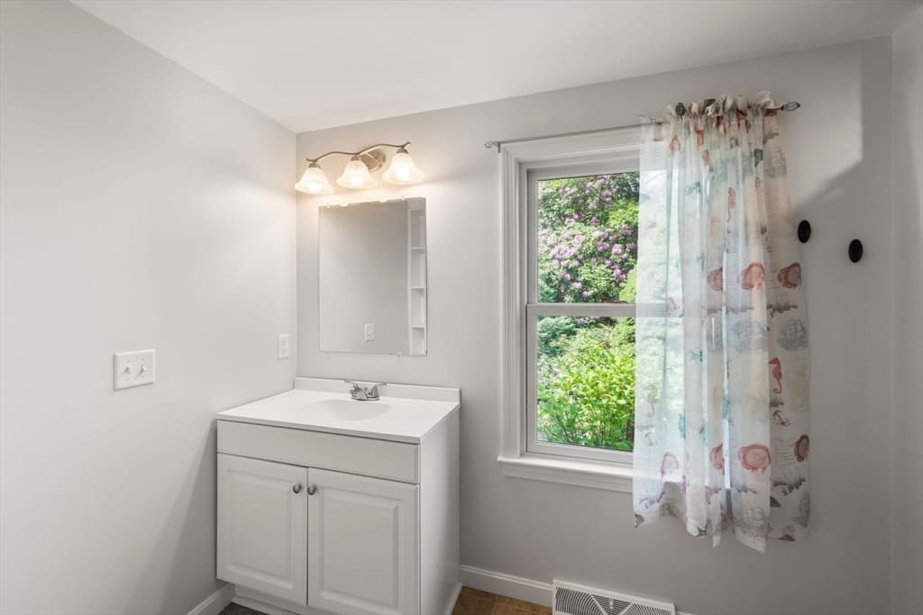 Single Family Residence at 68 Chippingstone Road, Chatham MA 02633, Chatham, photo 15 of 36
