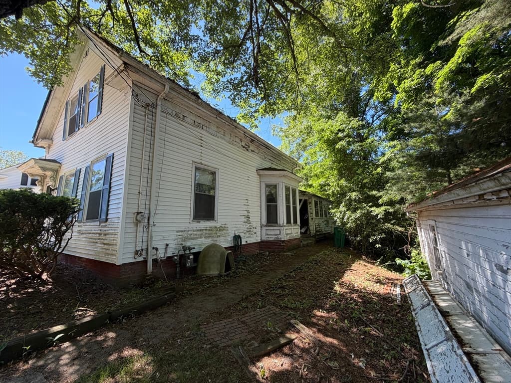 Single Family Residence at 32 West Street, Attleboro MA 02703, Attleboro, photo 2 of 3