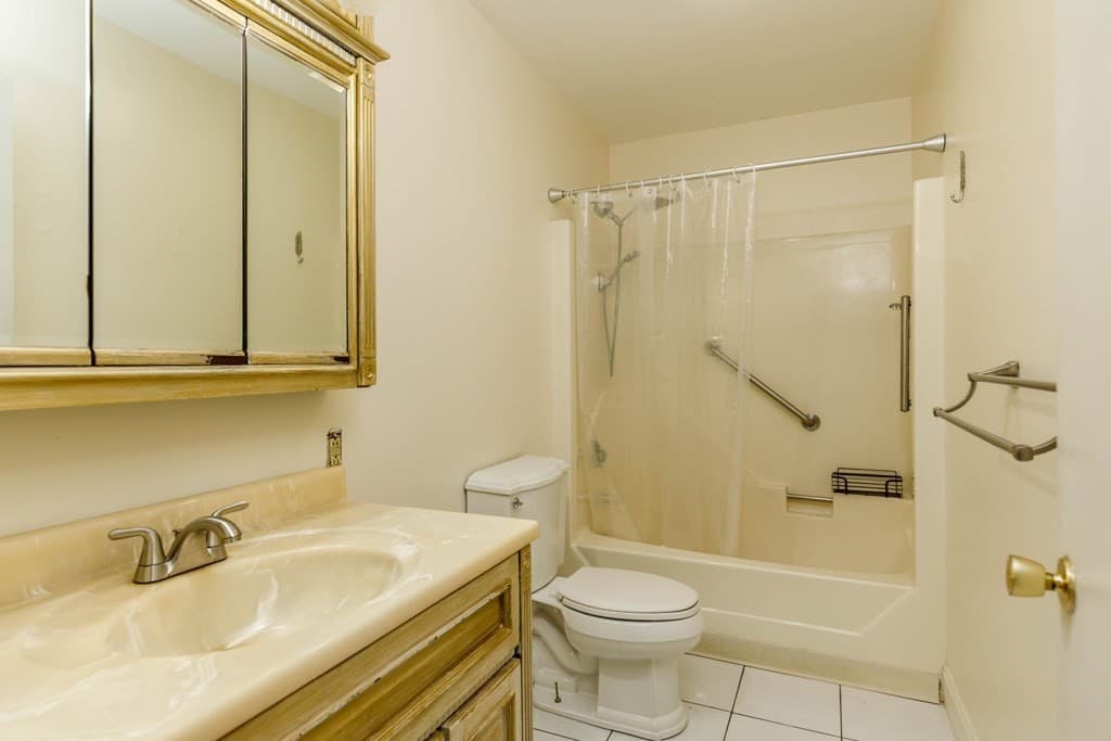 Condominium at 593 Main Street, Leominster MA 01453, Leominster, photo 7 of 10