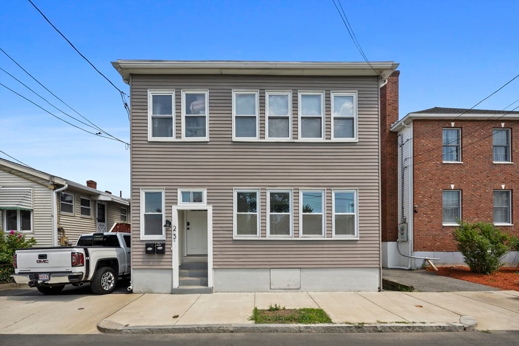 23 Thorndike St, Revere MA 02151