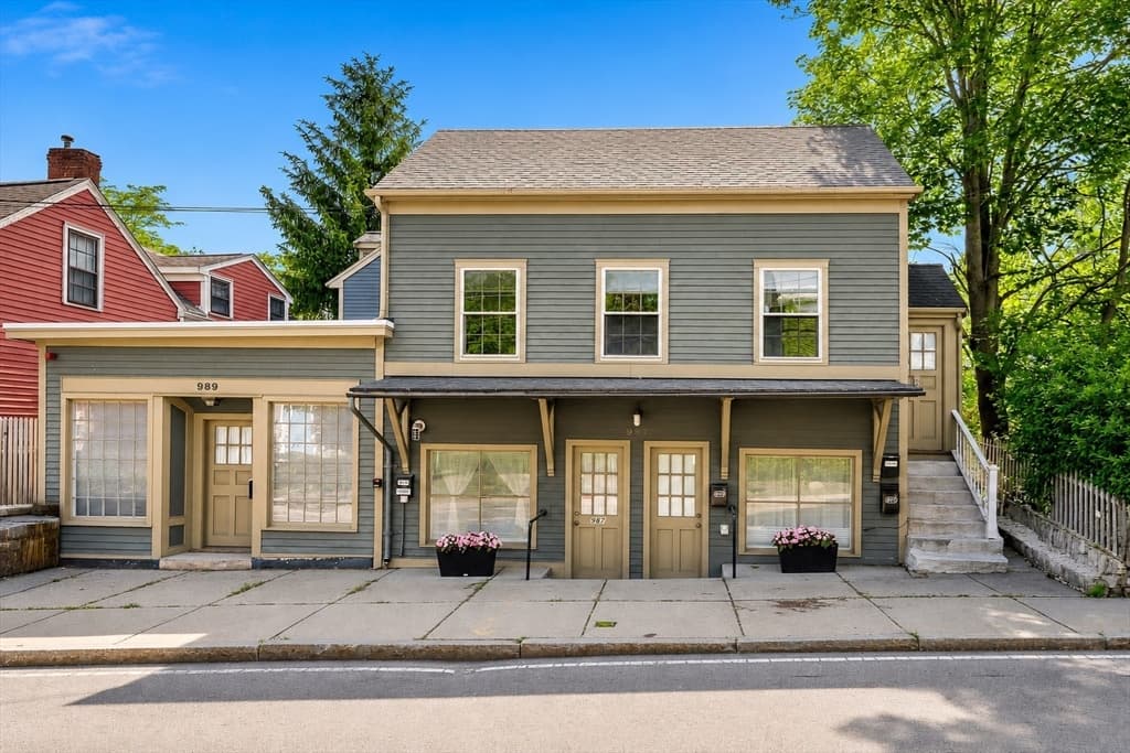 983-989 Chestnut St, Newton MA 02464