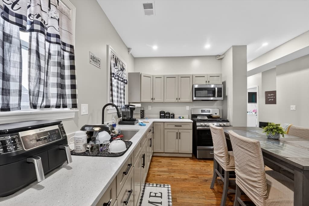 3 Family at 37 Stonehurst St., Boston MA 02122, photo 21 of 37