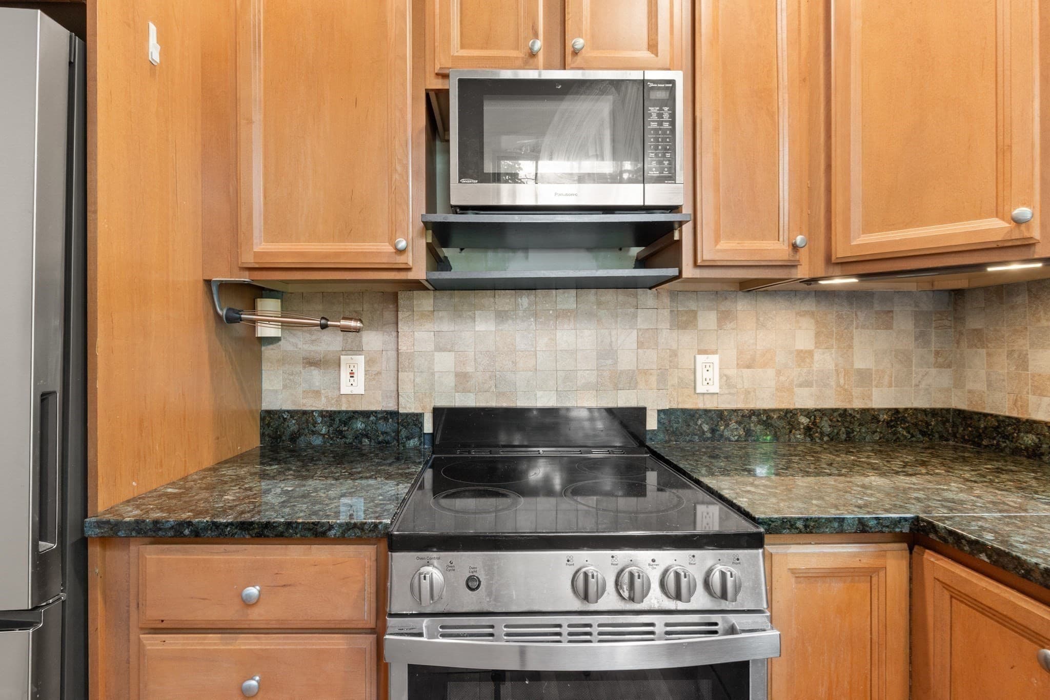Condominium at 78 Phillips St # 3, Boston MA 02114, photo 11 of 23