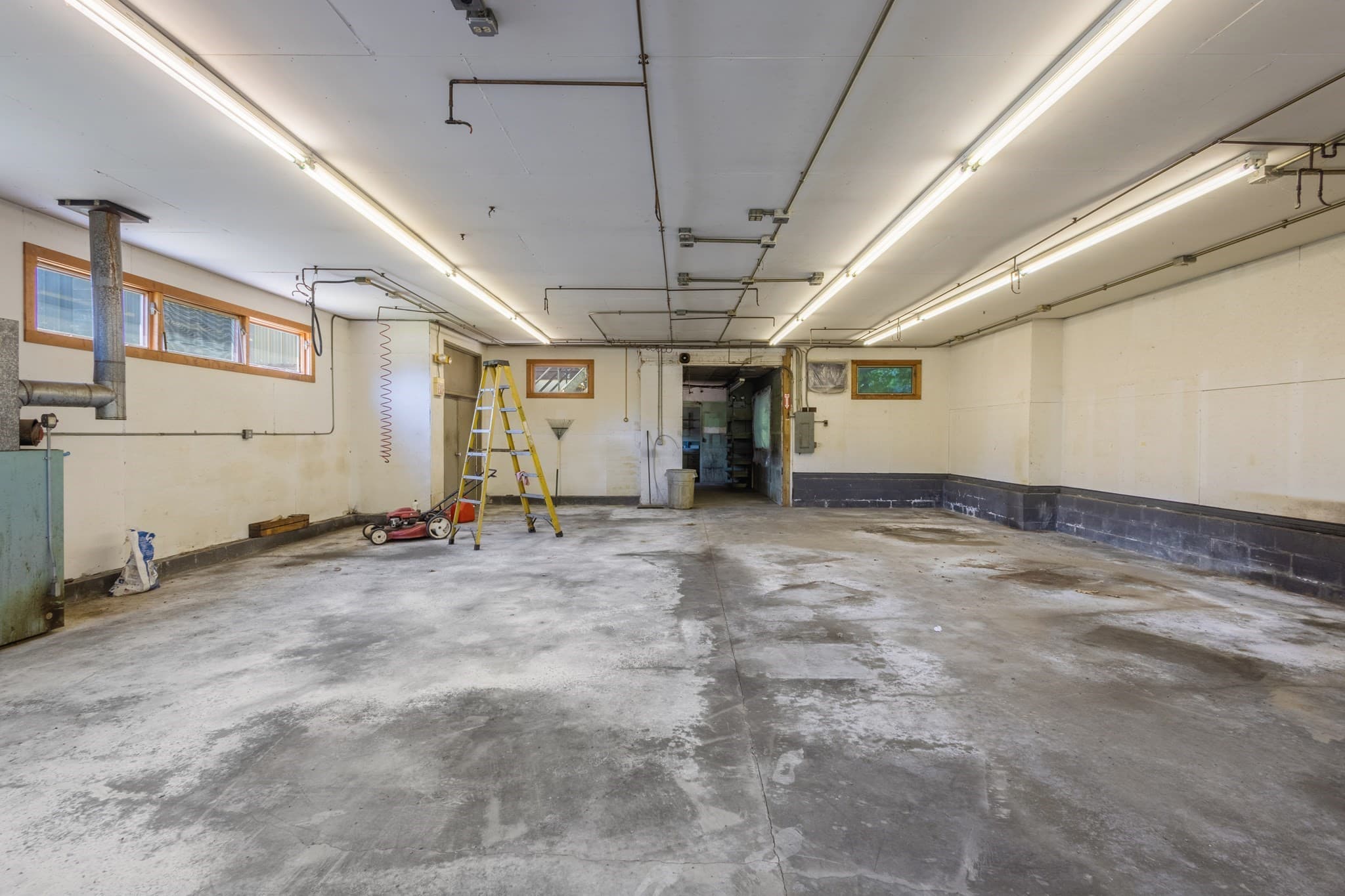 Commercial Sale at 148 Marlboro Rd, Southborough MA 01772, photo 3 of 6