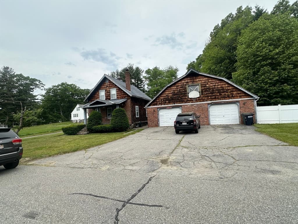 Single Family Residence at 11 Alpha Rd, Holden MA 01520, Holden, photo 2 of 26