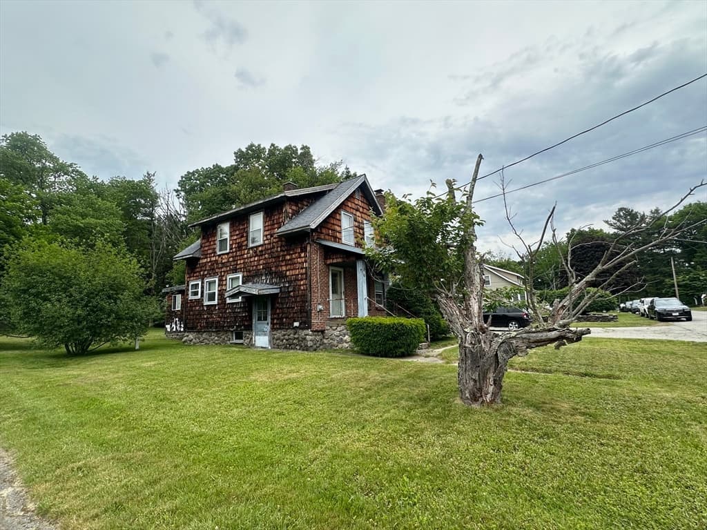 Single Family Residence at 11 Alpha Rd, Holden MA 01520, Holden, photo 3 of 26