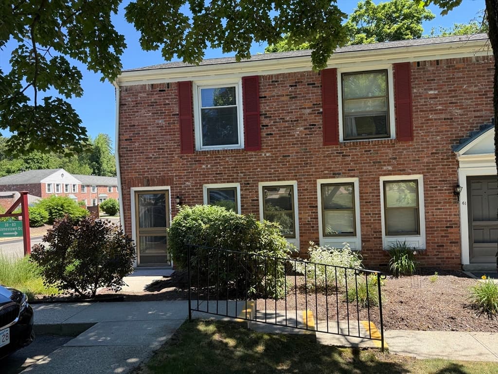 59 Jamestown Dr # 59, Springfield MA 01108