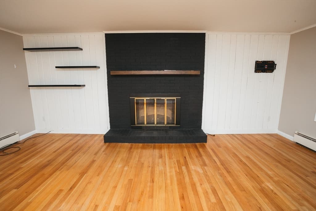 Single Family Residence at 40 Newell Pond Rd, Greenfield MA 01301, Greenfield, photo 7 of 42