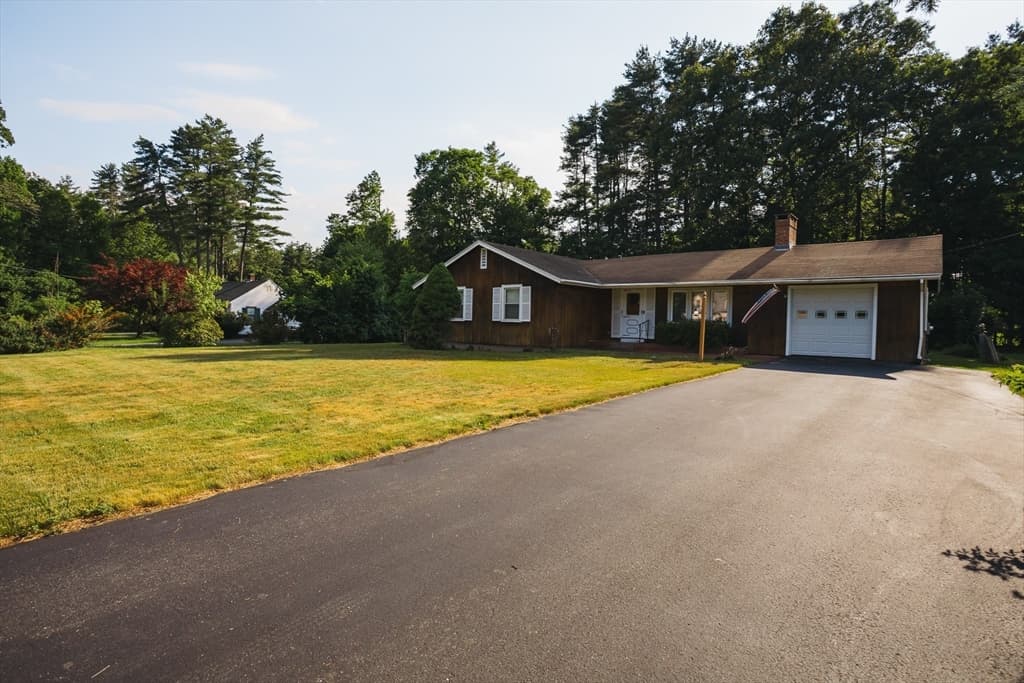 Single Family Residence at 40 Newell Pond Rd, Greenfield MA 01301, Greenfield, photo 3 of 42