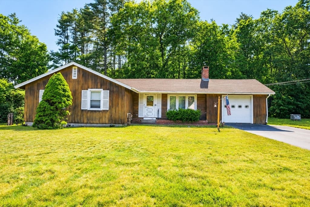 40 Newell Pond Rd, Greenfield MA 01301