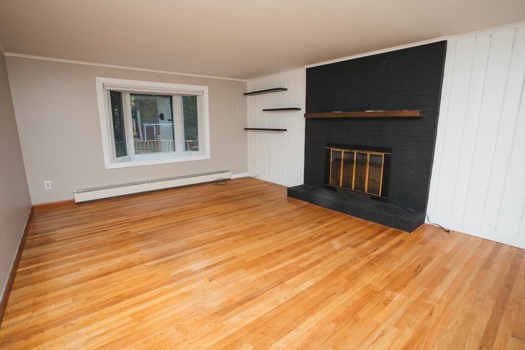 Single Family Residence at 40 Newell Pond Rd, Greenfield MA 01301, Greenfield, photo 5 of 42