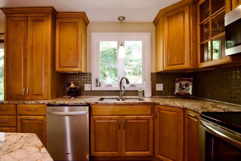 326 Flynt St, Palmer MA 01069 photo 18