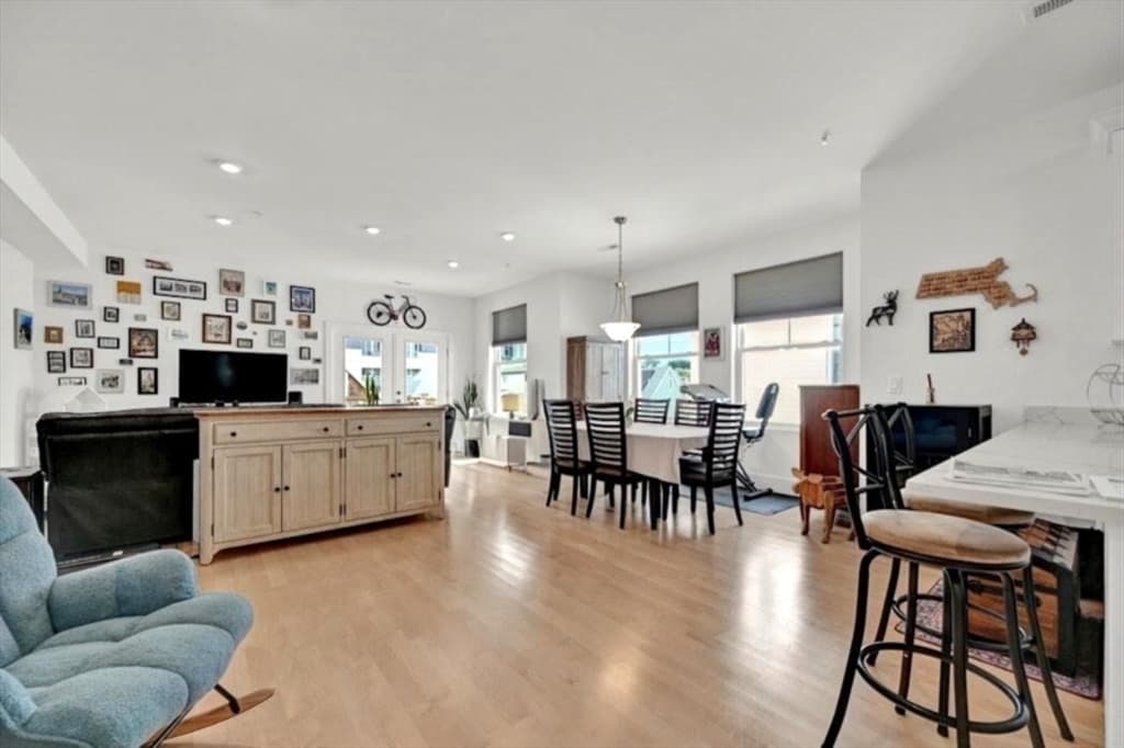 Condominium at 254 Spencer Avenue # 5, Chelsea MA 02150, Chelsea, photo 6 of 36