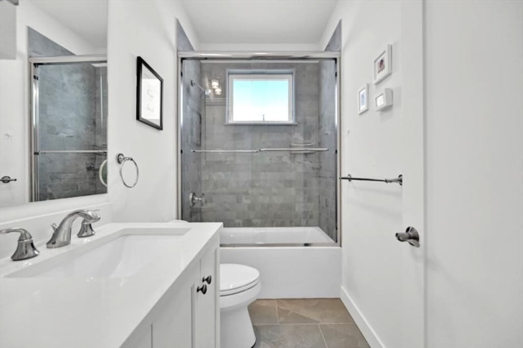 Condominium at 254 Spencer Avenue # 5, Chelsea MA 02150, Chelsea, photo 17 of 36