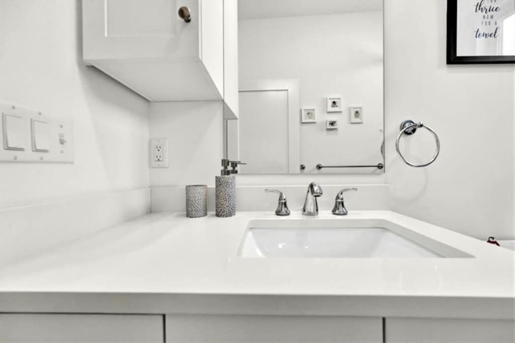 Condominium at 254 Spencer Avenue # 5, Chelsea MA 02150, Chelsea, photo 18 of 36