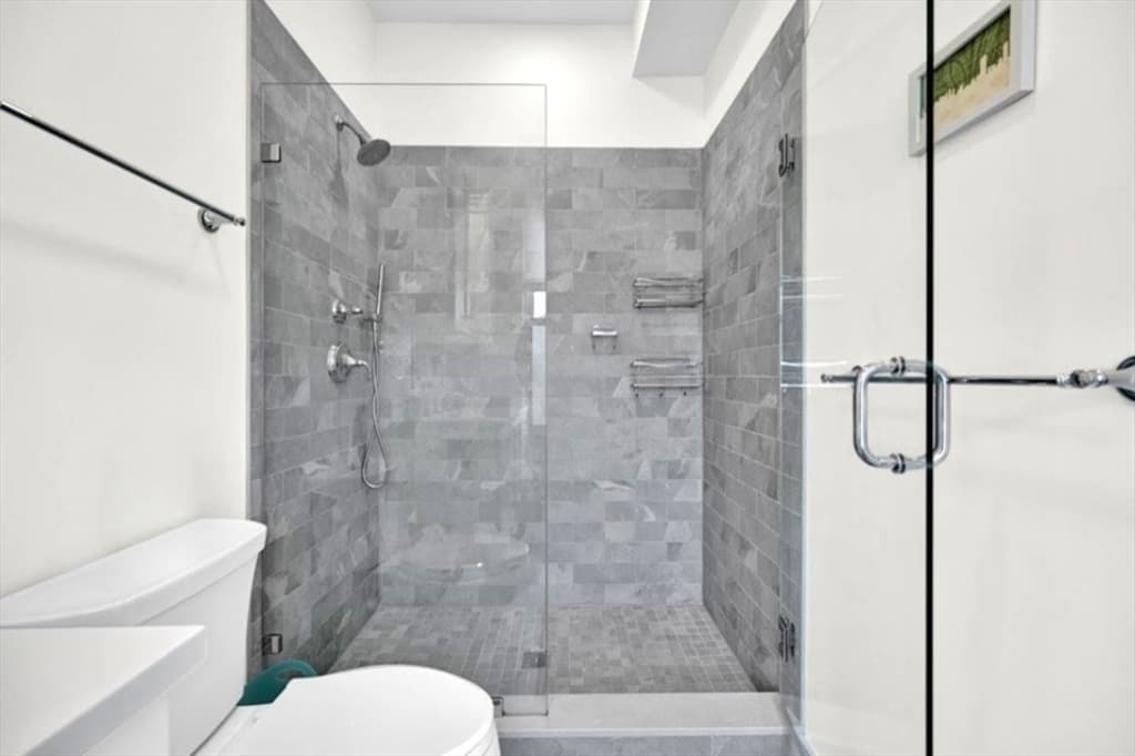 Condominium at 254 Spencer Avenue # 5, Chelsea MA 02150, Chelsea, photo 31 of 36