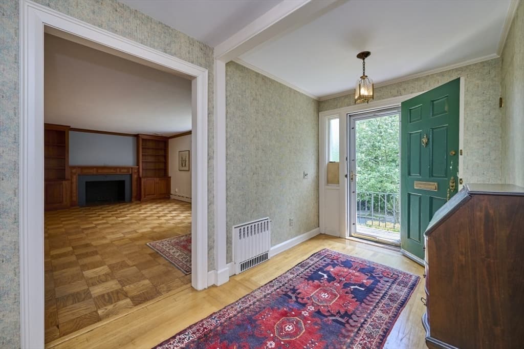 119 Rawson Rd, Brookline MA 02445 photo 2